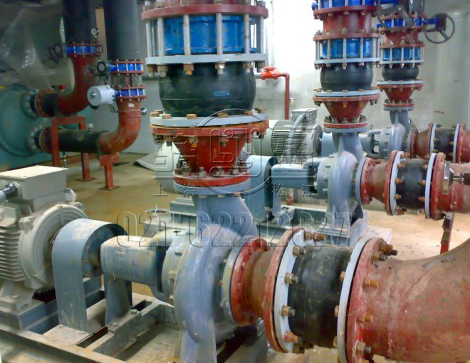 橡膠接頭用于管道系統(tǒng)的減震和位移補(bǔ)償